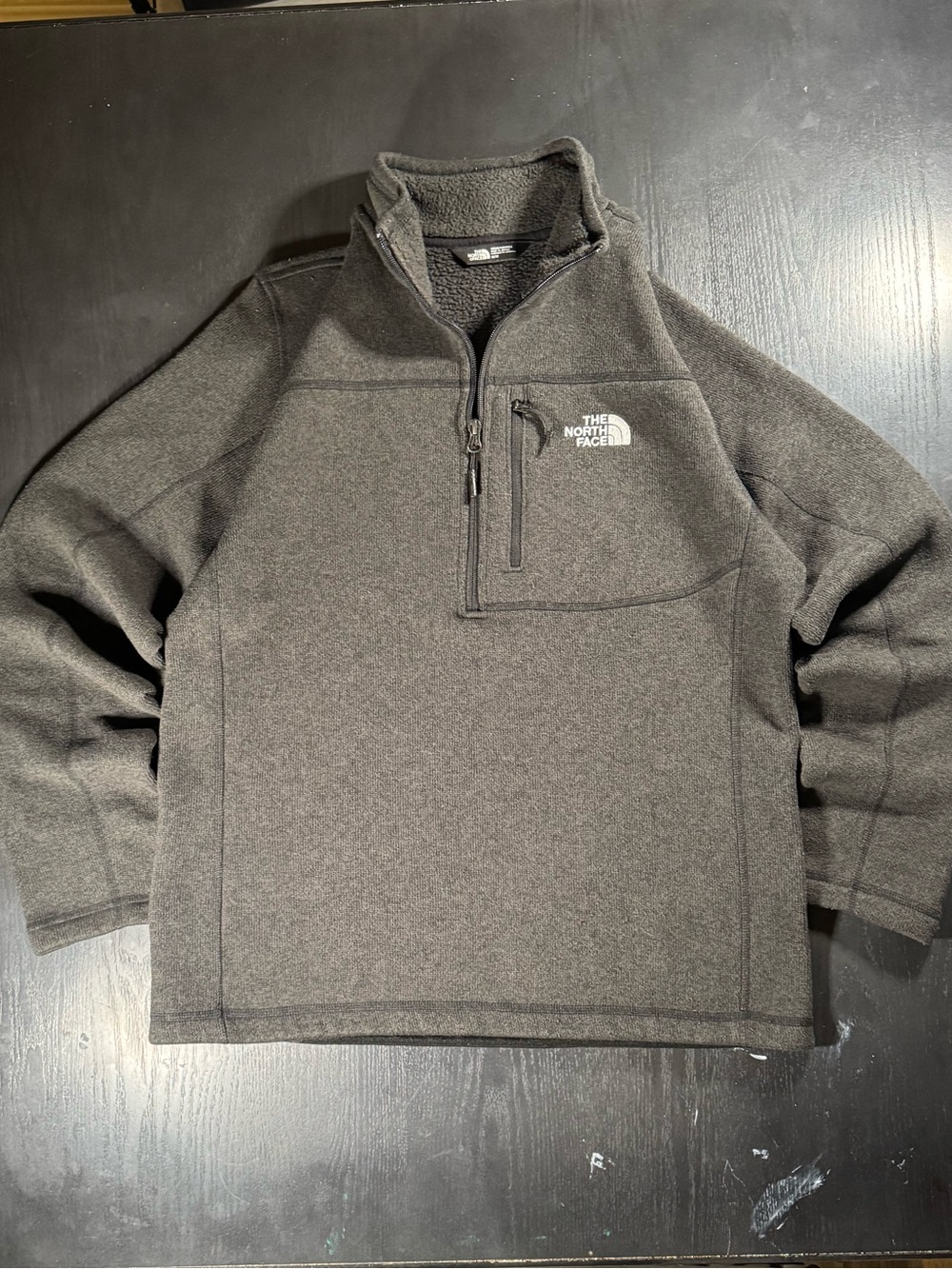 The North Face Men’s Gray Quarter Zip Fleece Pullover Medium